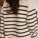 Blusa de rayas con botones delanteros y mangas largas en punto