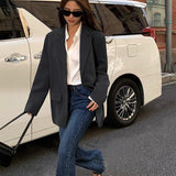 Blazer negro casual de estilo retro
