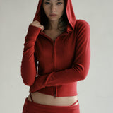 Sudadera corta con cremallera y bordado