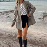 Un blazer elegante y a medida para la oficina.