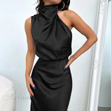 Vestido midi Addison de satén elástico con mangas largas y un encantador...