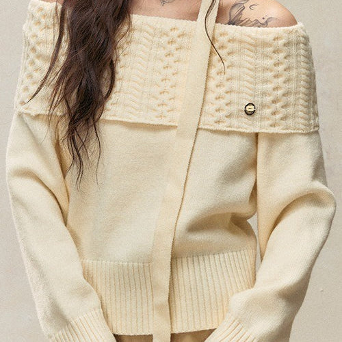 Blusa entallada de punto trenzado con hombros descubiertos