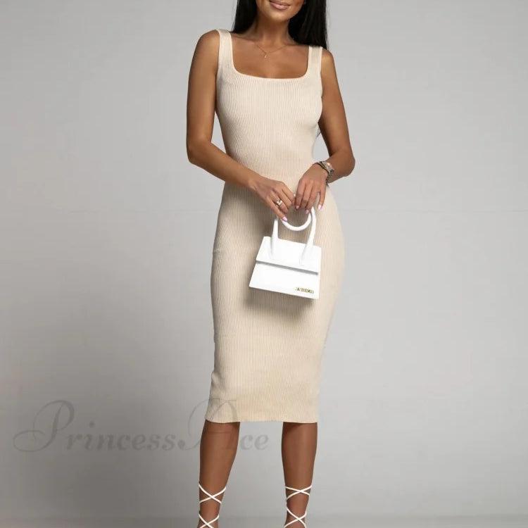Elegante vestido midi de cuello redondo de Allure Them All