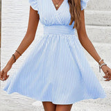 Vestido de mujer - Escote cruzado - Mangas con volantes - Cintura ajustada - Falda acampanada