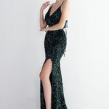 Elegante vestido de noche de terciopelo con lentejuelas