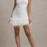 Vestido de noche ajustado con lentejuelas brillantes y esponjosas.