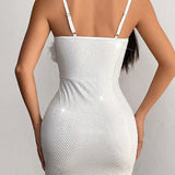 Vestido de noche sin tirantes con lentejuelas y ribete de piel