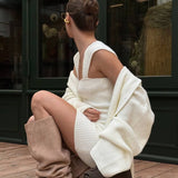 Vestido mini de punto ajustado y elegante