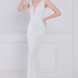 Vestido de noche sirena con lentejuelas y cuentas florales.