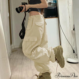 Pantalones cargo de pierna ancha al estilo de los años 2000