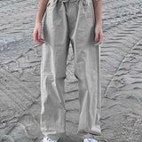 Pantalones cargo de pierna ancha al estilo de los años 2000