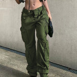 Pantalones cargo de pierna ancha al estilo de los años 2000
