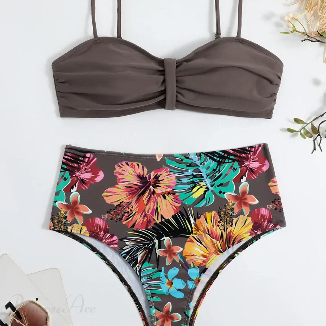 Conjunto bandeau tropical de dos piezas con lazo en la espalda