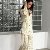Conjunto de dos piezas de cárdigan floral y pantalón de manga larga