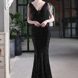 Elegante vestido de noche de sirena con lentejuelas
