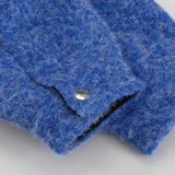Chaqueta de lana azul con mangas largas