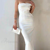 Elegante vestido midi sin tirantes con lazo