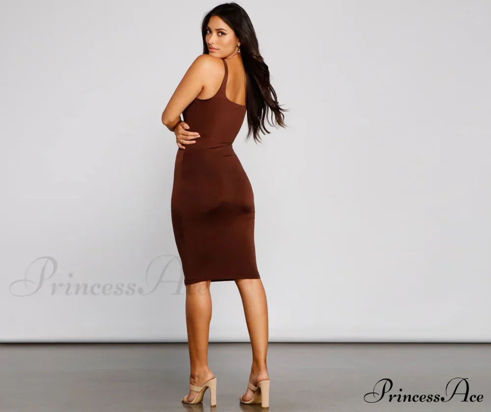 Encantador vestido midi sin mangas de Bring On Basics