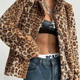 Abrigo grueso con estampado de leopardo y cuello vuelto abotonado
