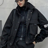 Chaqueta utilitaria corta de estilo urbano