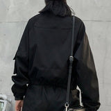 Chaqueta utilitaria corta de estilo urbano