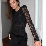 Minivestido sexy ajustado de encaje de punto con mangas largas