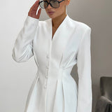 Blazer con escote en V y cintura ajustada