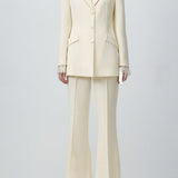 Blazer beige con cintura de encaje