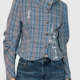 Abrigo con estampado de cuadros y cuello alto fruncido