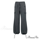 Pantalones cargo de pierna recta con piernas anchas y sueltas, estilo casual.