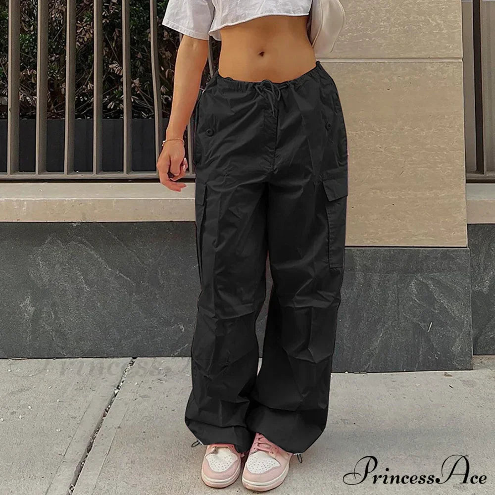 Pantalones cargo de pierna recta con piernas anchas y sueltas, estilo casual.