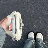 Bolso de hombro con estampado de estrellas blancas, lindo y casual.