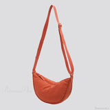 Bolso bandolera estilo hobo de diseño informal en nailon