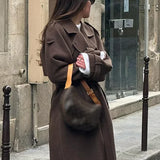 Abrigo casual cruzado con cuello vuelto