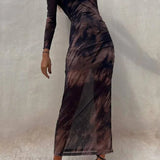 Vestido midi elástico fruncido de manga larga Charm Lady con un moderno estampado tie-dye y paneles de malla