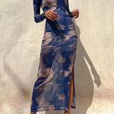 Vestido midi elástico fruncido de manga larga Charm Lady con un moderno estampado tie-dye y paneles de malla