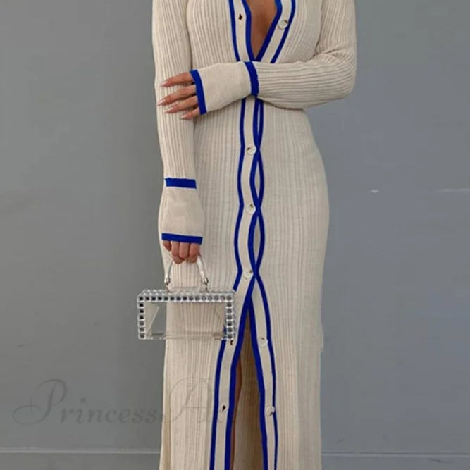 Vestido de canalé en contraste con solapas