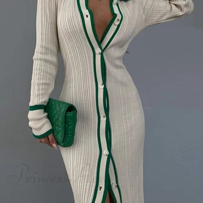 Vestido de canalé en contraste con solapas