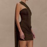 Vestido de noche mini, ajustado, fruncido y sin tirantes