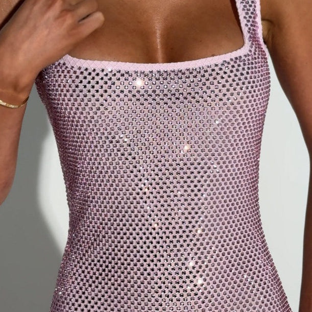 Vestido de noche ajustado con lentejuelas y pedrería