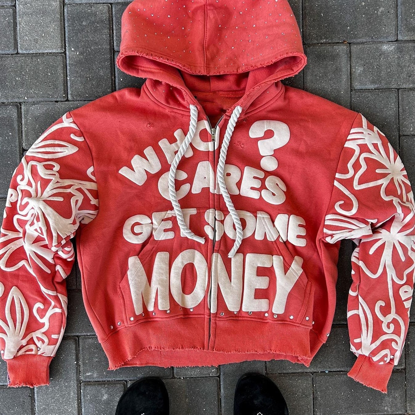 Sudadera con capucha de estilo urbano gráfico