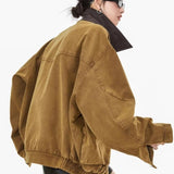 Chaqueta de trabajo con bolsillos, corte informal.