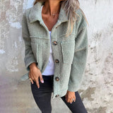 Chaqueta de mujer acogedora, vibrante y práctica.
