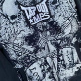 Sudadera rebelde con estampado de calavera oscura