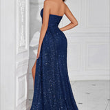 Vestido de noche largo sin tirantes con abertura