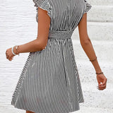 Vestido de mujer - Escote cruzado - Mangas con volantes - Cintura ajustada - Falda acampanada