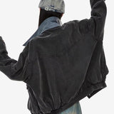 Chaqueta de trabajo con bolsillos, corte informal.