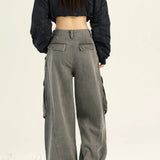 Pantalones cargo anchos y favorecedores en denim holgado