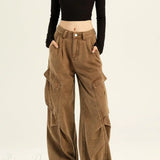 Pantalones cargo anchos y favorecedores en denim holgado