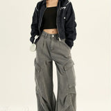 Pantalones cargo anchos y favorecedores en denim holgado
